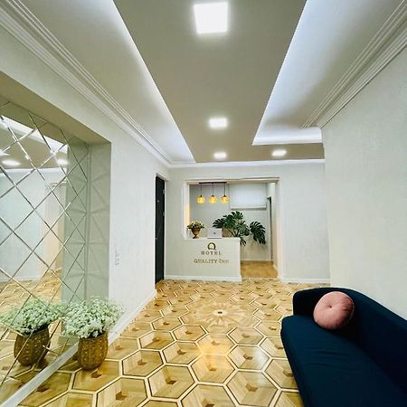 Quality Inn Tbilisi Buitenkant foto