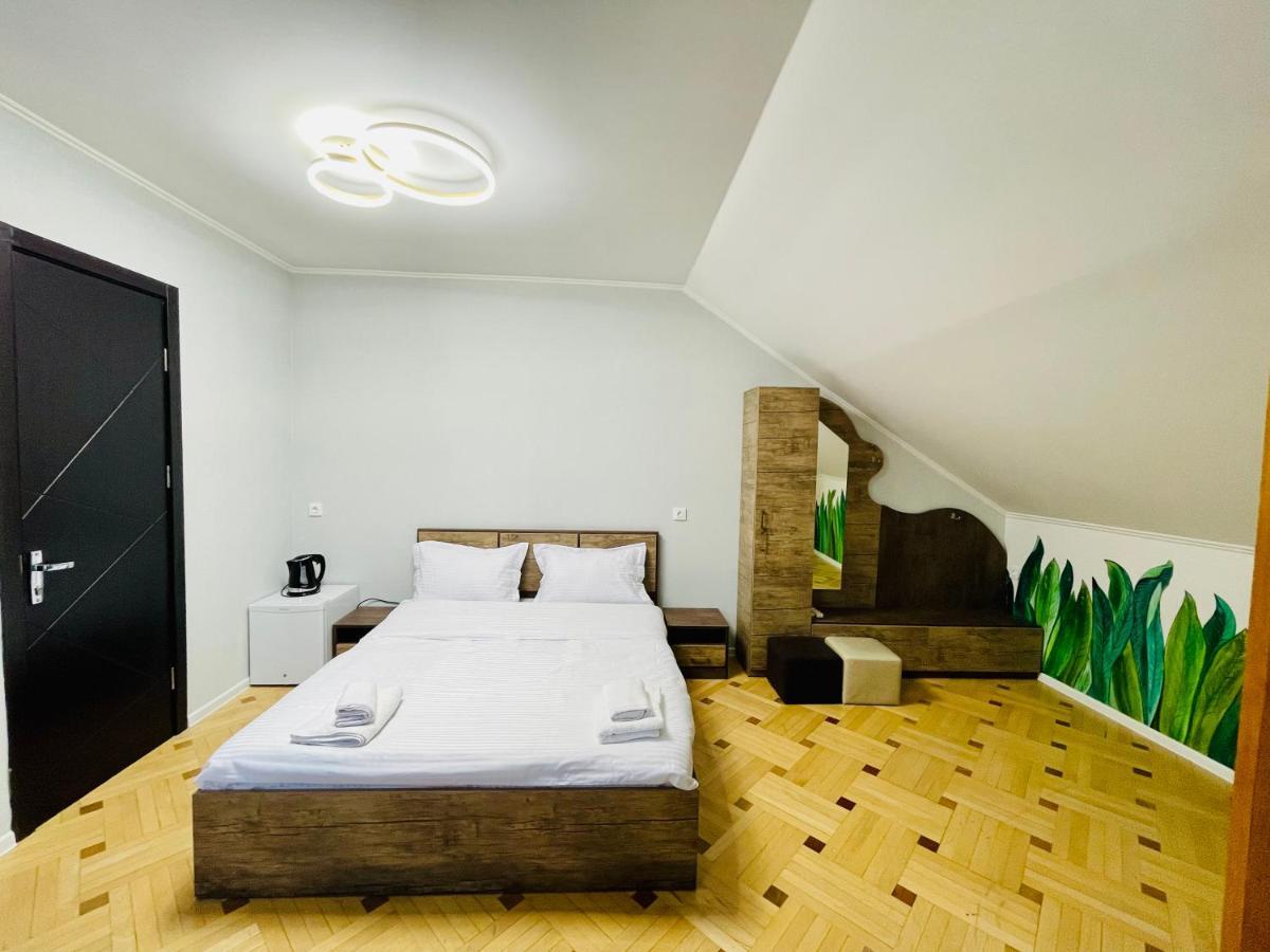Quality Inn Tbilisi Buitenkant foto