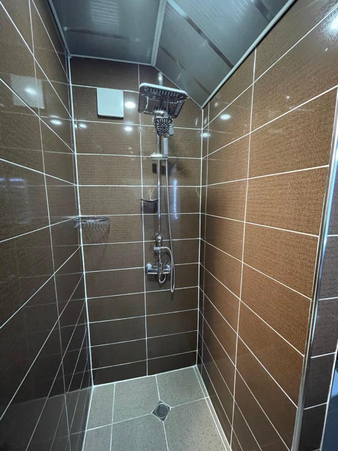 Quality Inn Tbilisi Buitenkant foto