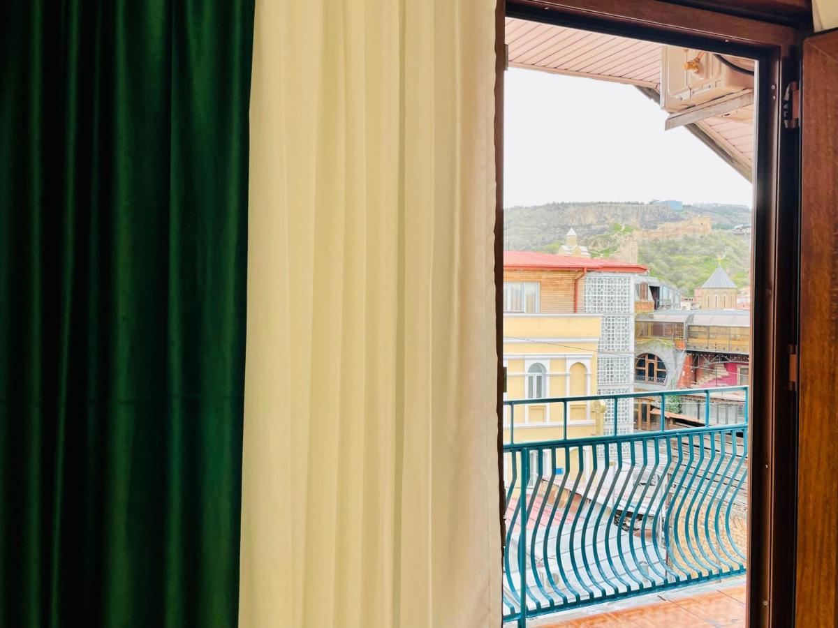 Quality Inn Tbilisi Buitenkant foto
