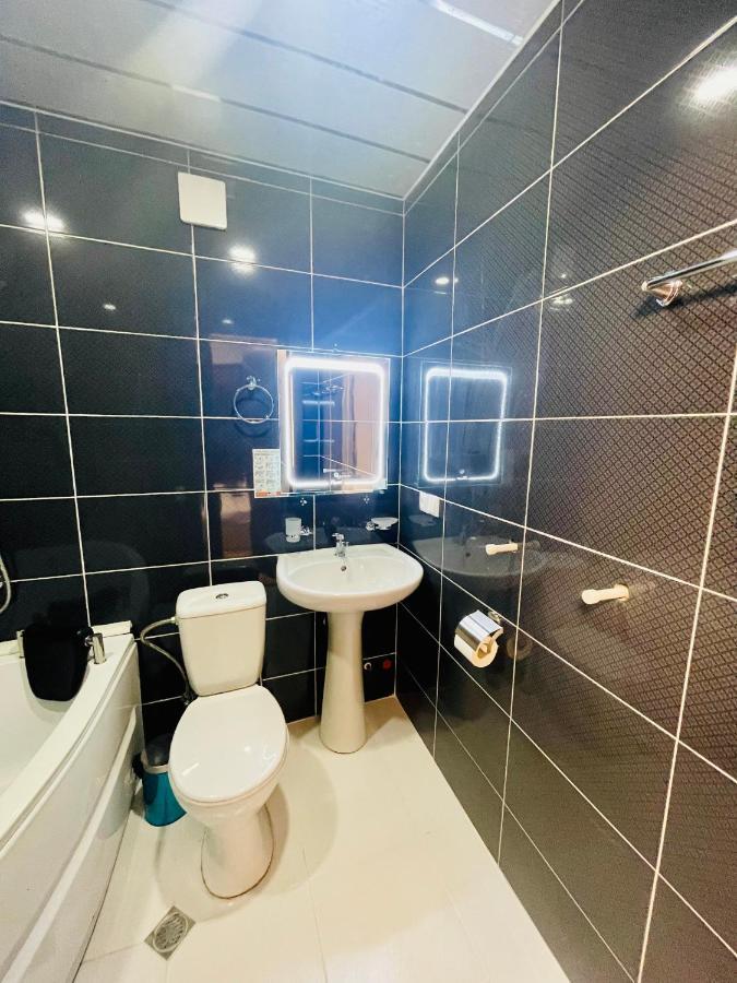 Quality Inn Tbilisi Buitenkant foto