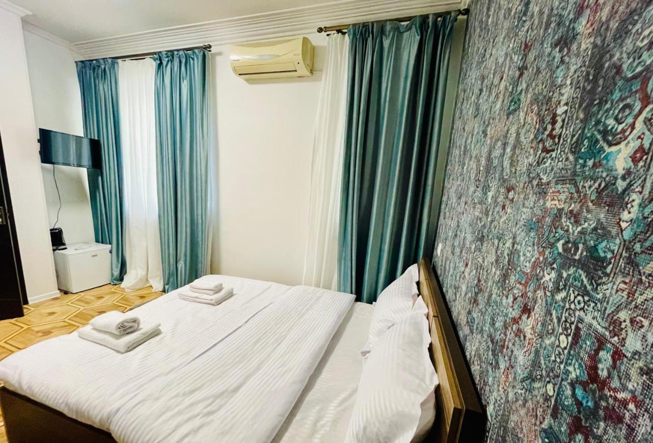 Quality Inn Tbilisi Buitenkant foto