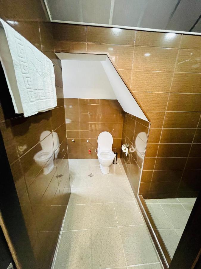 Quality Inn Tbilisi Buitenkant foto