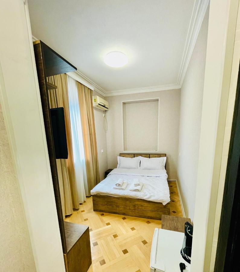 Quality Inn Tbilisi Buitenkant foto