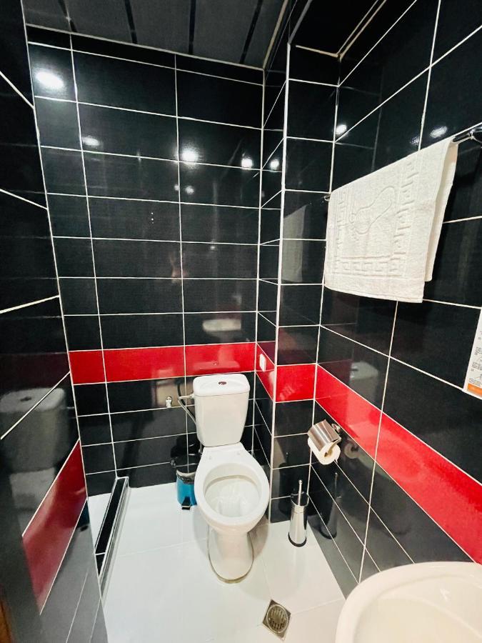 Quality Inn Tbilisi Buitenkant foto