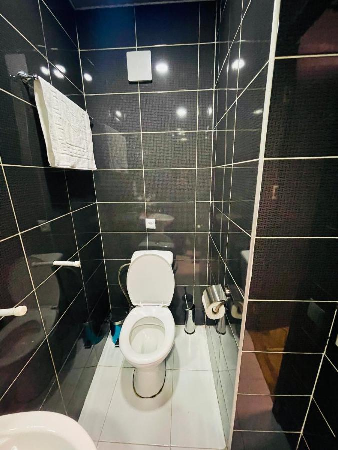 Quality Inn Tbilisi Buitenkant foto