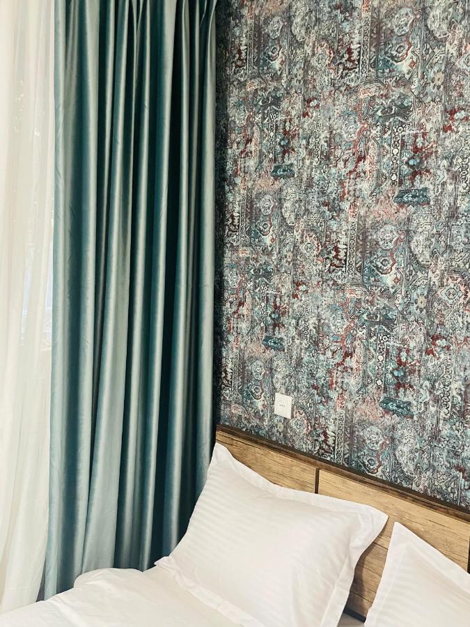 Quality Inn Tbilisi Buitenkant foto