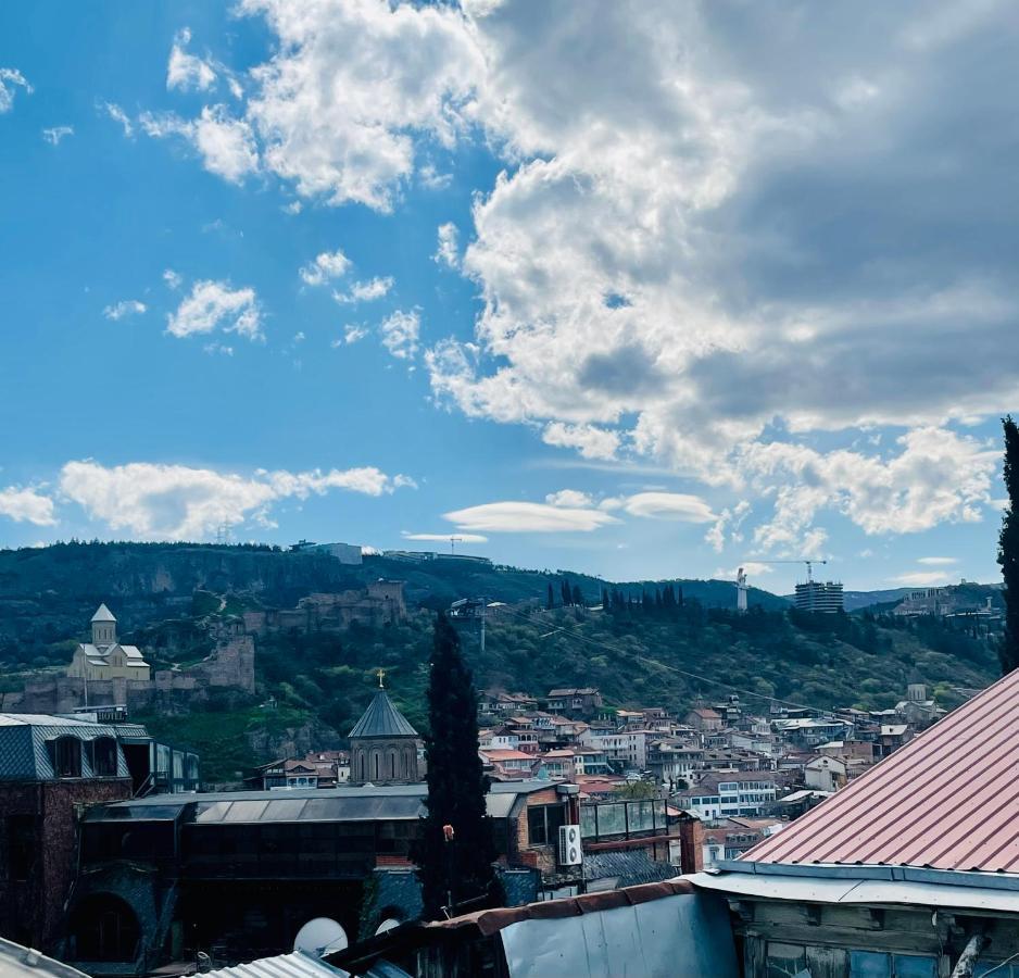 Quality Inn Tbilisi Buitenkant foto