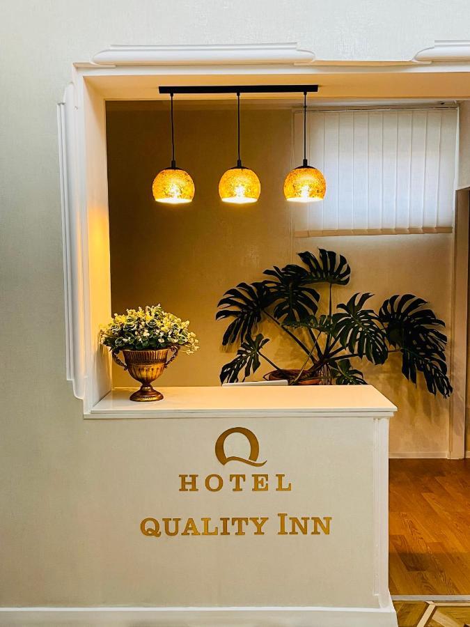 Quality Inn Tbilisi Buitenkant foto