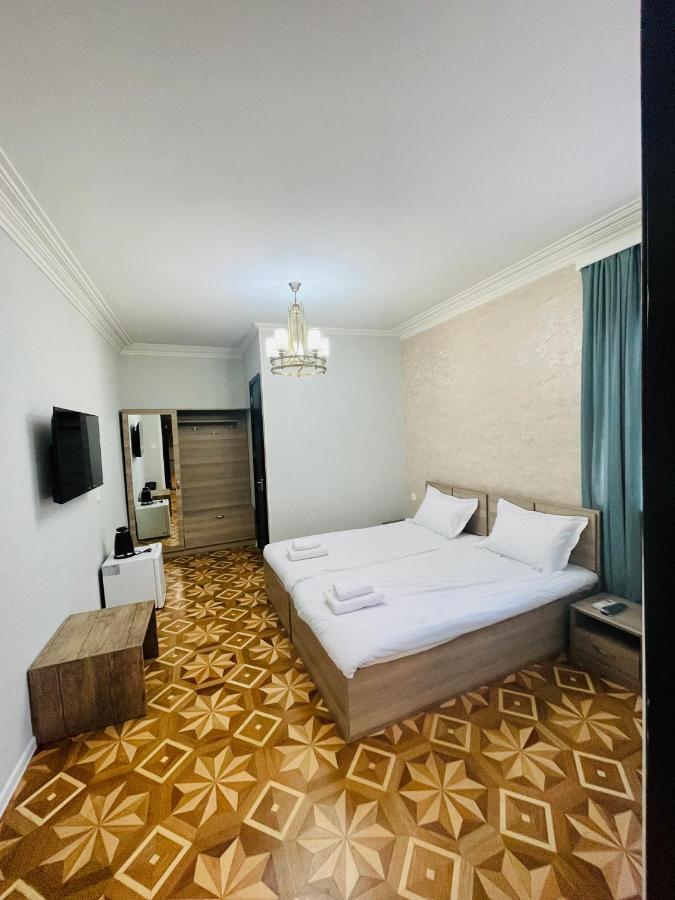 Quality Inn Tbilisi Buitenkant foto